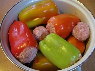 Лот: 4624669. Фото: 1. перцы фаршированные свинина и... Полуфабрикаты