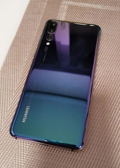 Лот: 15185000. Фото: 1. Huawei p20 pro. Смартфоны