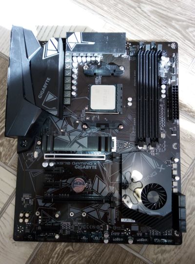 Лот: 18157560. Фото: 1. Материнская плата Gigabyte X570... Материнские платы