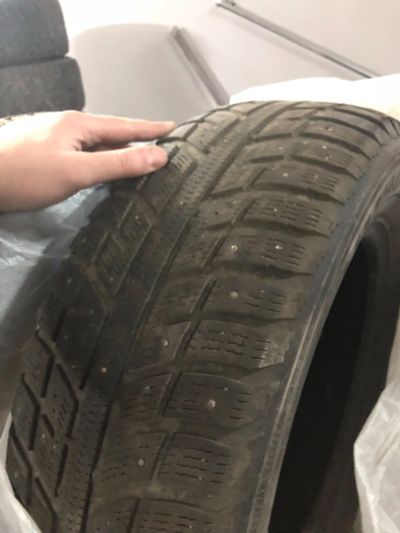 Лот: 12570897. Фото: 1. Продам два зимних колёса 215/65... Шины