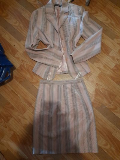 Лот: 25887104. Фото: 1. Женский костюм. Костюмы