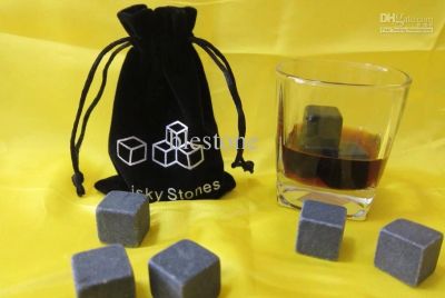 Лот: 5525162. Фото: 1. Камни для виски / whiskey stones... Сувенирные наборы