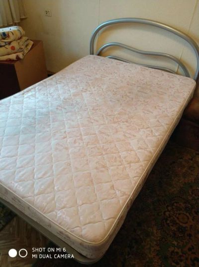 Лот: 10177744. Фото: 1. Кровать двуспальная с матрасом. Кровати