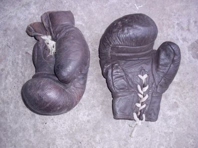 Лот: 3002972. Фото: 1. боксерские перчатки,маленькие. Другое (спортивные товары)