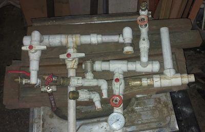 Лот: 25898513. Фото: 1. Краны, клапана воздушные,манометр. Запорная и предохранительная арматура