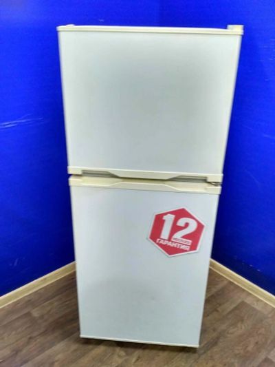 Лот: 11854556. Фото: 1. Холодильник (эконом) бирюса б-22... Холодильники, морозильные камеры