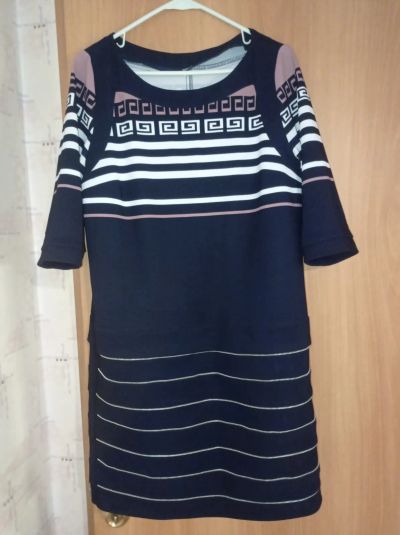 Лот: 25896024. Фото: 1. Платье р.L. Платья