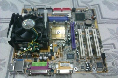 Лот: 2403134. Фото: 1. Pentium 1.8 Ghz, MB Gigabyte... Материнские платы