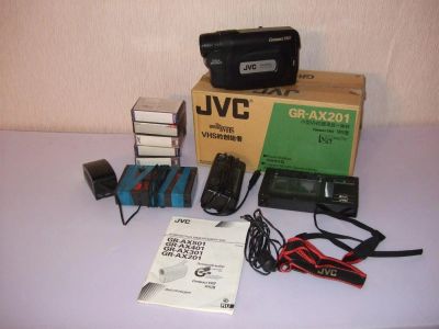 Лот: 3715093. Фото: 1. Продам видеокамеру JVC GR-AX201... Видеокамеры