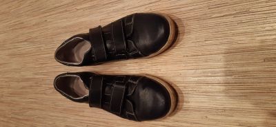 Лот: 14395801. Фото: 1. Туфли для школьника две пары... Туфли