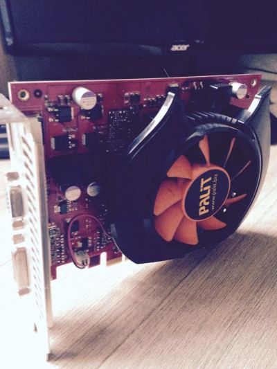 Лот: 4858657. Фото: 1. Видеокарта Nvidia GeForce 240... Видеокарты