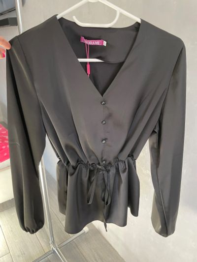 Лот: 18906414. Фото: 1. Новая чёрная блузка 44 размер. Блузы, рубашки