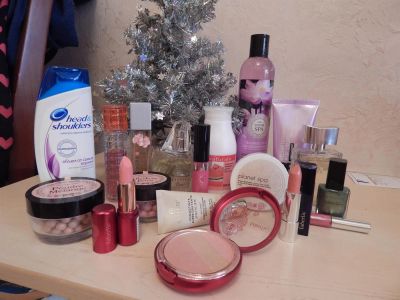 Лот: 3696431. Фото: 1. Кучка косметики одним лотом, читаем... Уход за лицом