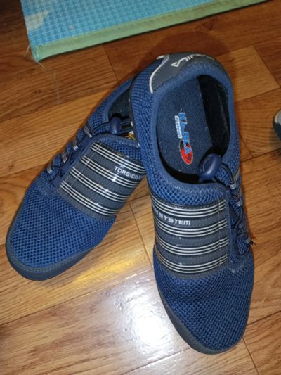 Лот: 20553381. Фото: 1. Кроссовки синие вместо шнурков... Кеды, кроссовки, слипоны