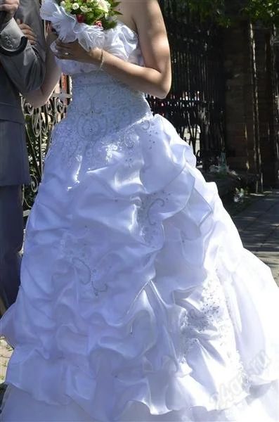 Лот: 1152807. Фото: 1. Свадебное платье. Другое (свадебная мода)