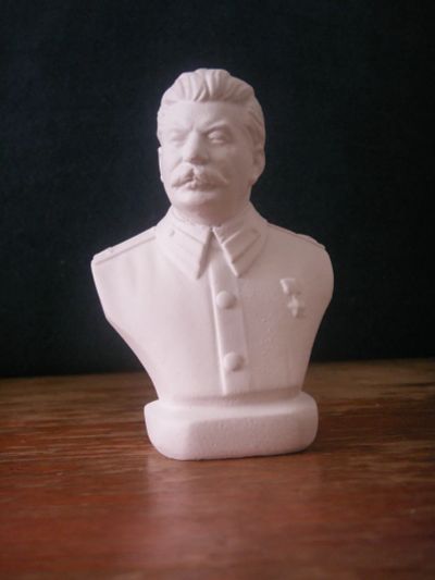 Лот: 20545237. Фото: 1. Сталин Иосиф Виссарионович. Статуэтка... Фигурки, статуэтки