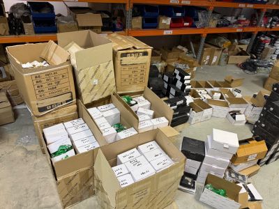 Лот: 25882864. Фото: 1. Склад розеток, выключателей, все... Электроустановочные изделия