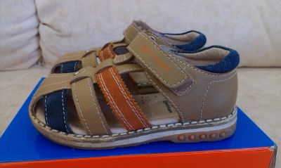 Лот: 4257664. Фото: 1. Сандали Антилопа р.25 кожа/кожа. Сандалии