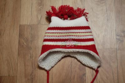 Лот: 5320903. Фото: 1. Шапка с тремя помпонами. Головные уборы