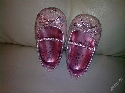 Лот: 1117602. Фото: 1. туфельки-пинетки на 9-12 месяцев. Пинетки