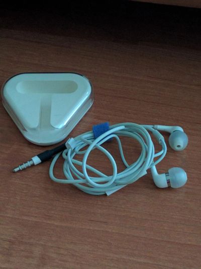 Лот: 18664254. Фото: 1. Арматурные наушники Apple In-Ear... Наушники, гарнитуры