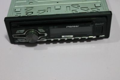 Лот: 6260011. Фото: 1. Автомагнитола Pioner deh-4400BT... Автомагнитолы