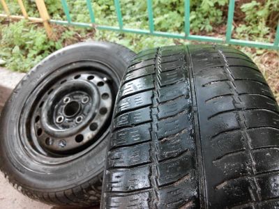 Лот: 4327239. Фото: 1. Пара колес 175/70 R13 4х100 ЕТ49. Шины