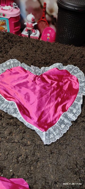 Лот: 18724063. Фото: 1. Подарочная подушка сердце , новая... Одеяла, подушки