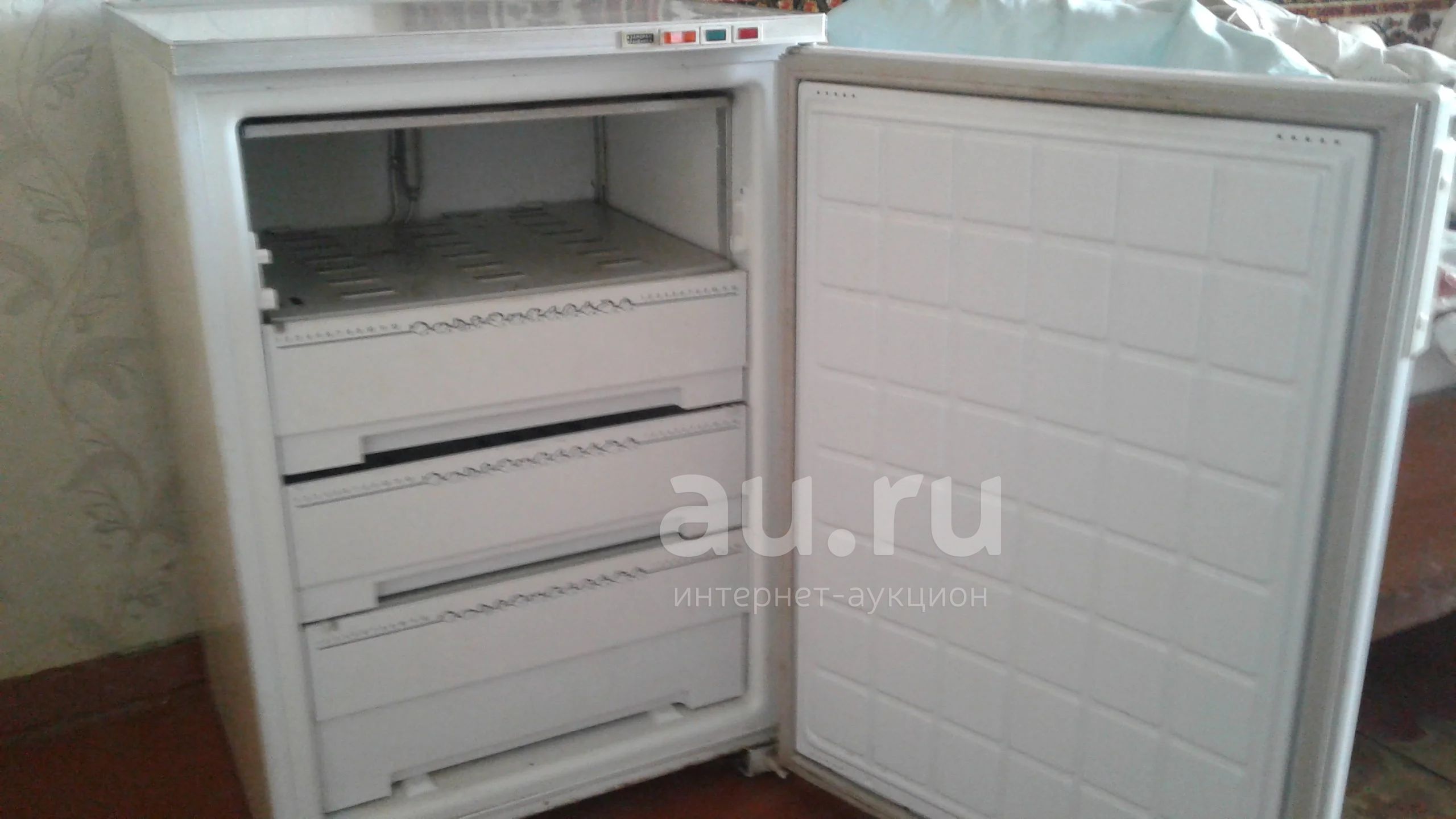 Морозилка Бирюса-14 — купить в Красноярске. Состояние: Б/у ...