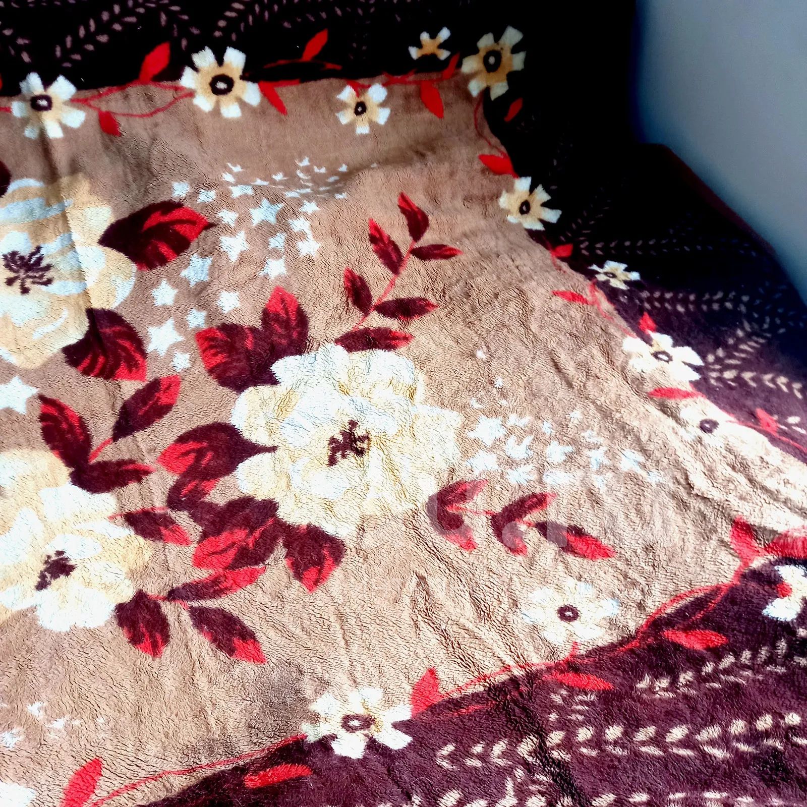 Меховое одеяло — купить в Красноярске. Состояние: Б/у. Одеяла, подушки ...