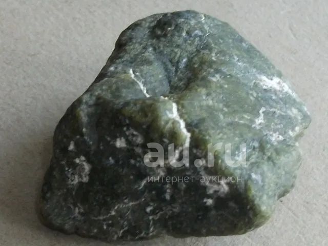Обломок камня 55х45х20 мм Змеевик-серпентинит ? минерал с прожилками —купить в Омске. Минералы и окаменелости на интернет-аукционе Au.ru