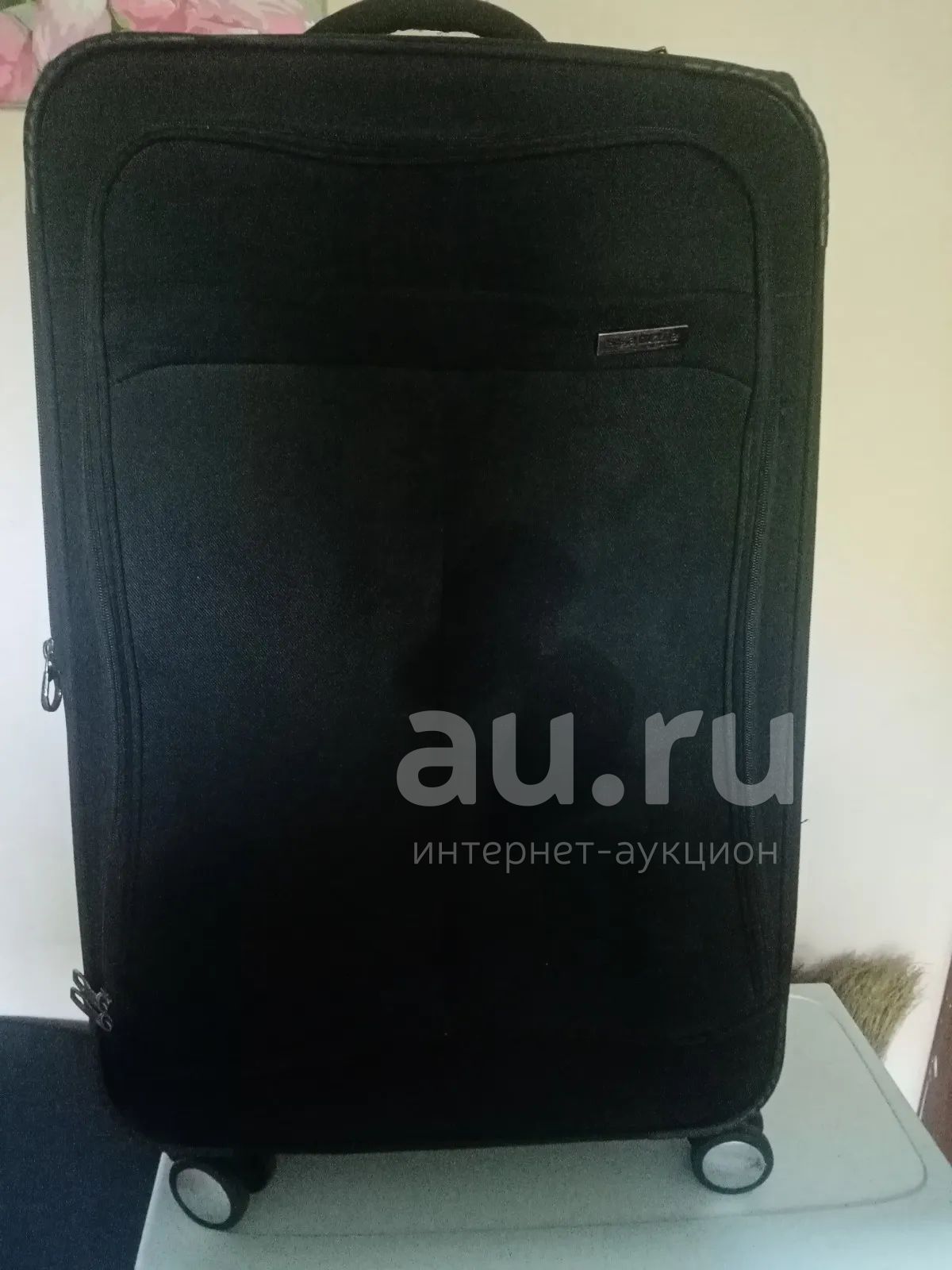 Чемодан — купить в Красноярске. Состояние: Б/у. Чемоданы и сумки ...