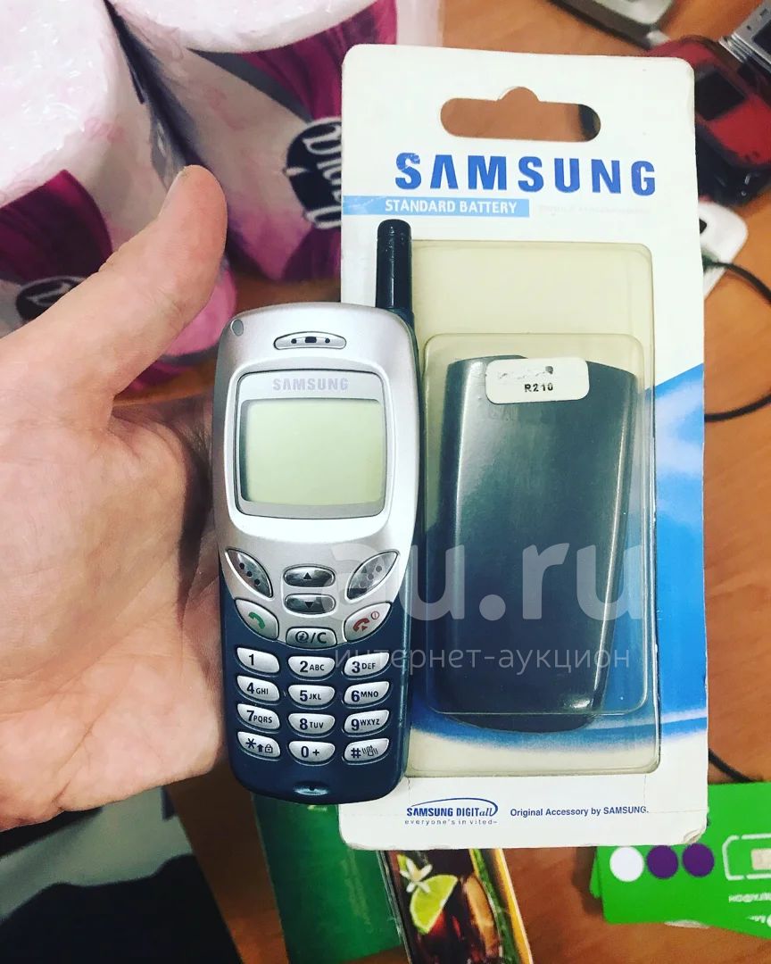 Samsung R210 — купить в Москве. Состояние: Б/у. Кнопочные мобильные  телефоны на интернет-аукционе Au.ru