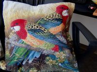 Лот: 7430779. Фото: 2. наволочка гобелен попугайчики... Домашний текстиль