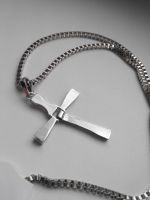 Лот: 4531046. Фото: 7. Крест Доминика Торетто ( Вин Дизель...