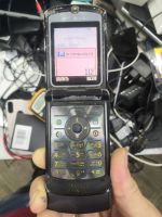 Лот: 21024078. Фото: 2. Motorola razr V3i включается. Смартфоны, связь, навигация