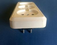 Лот: 5592728. Фото: 2. Тройник сетевой со шторками (переходник... Электрооборудование