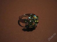 Лот: 275253. Фото: 2. Колечко с зелеными камушками... Ювелирные изделия, бижутерия, часы