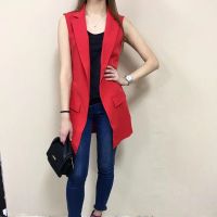 Лот: 9669493. Фото: 2. Классический жилет красного цвета. Женская одежда