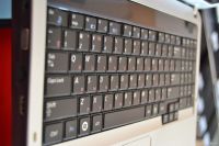 Лот: 14359745. Фото: 3. Ноутбук Samsung NP-R530-JS03RU... Компьютеры, оргтехника, канцтовары