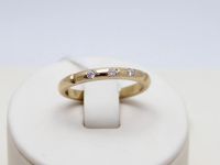 Лот: 12321653. Фото: 2. ЗОЛОТОЕ КОЛЬЦО С БРИЛЛИАНТАМИ... Ювелирные изделия, бижутерия, часы