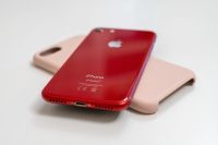 Лот: 16685149. Фото: 2. iPhone 8 64 Gb Product Red. Смартфоны, связь, навигация