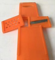 Лот: 13425569. Фото: 4. Тёрка 2 в 1 пластмассовая оранжевая... Красноярск