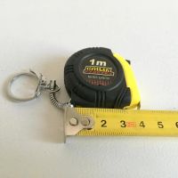 Лот: 7510097. Фото: 3. Рулетка-брелок 1 м в прорезиненном... Строительство и ремонт