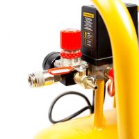 Лот: 20661128. Фото: 7. Компрессор воздушный Denzel BCI2300...