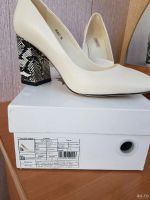 Лот: 15878570. Фото: 6. Кожаные женские белые туфли Vitacci...