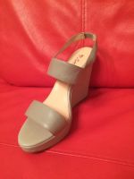 Лот: 9551946. Фото: 5. Босоножки кожаные серые 37-38