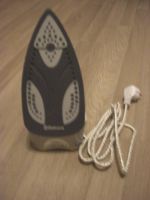 Лот: 6382117. Фото: 3. Утюг Sakyra мощность 2200!. Бытовая техника