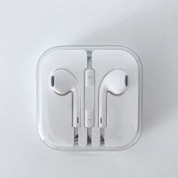Лот: 16969034. Фото: 2. Наушники Apple AirPods новые. Аудиотехника