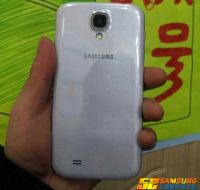 Лот: 3453039. Фото: 2. Samsung Galaxy S4 White 16gb GT-i9500... Смартфоны, связь, навигация